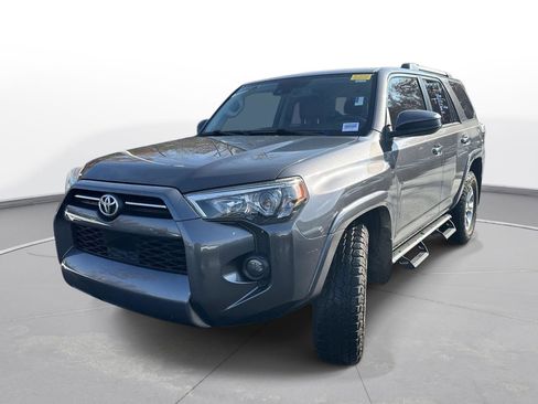 Used 2020 Toyota 4Runner SR5 image 2