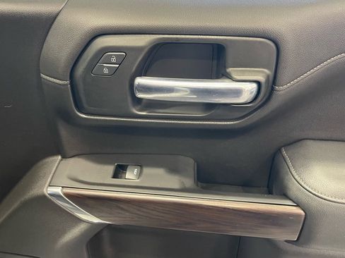 Used 2019 GMC Sierra 1500 SLT w/ SLT Premium Package image 39