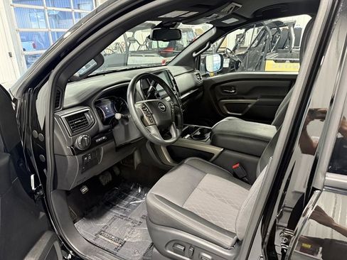 Used 2024 Nissan Titan SV w/ SV Bronze Edition Package image 9