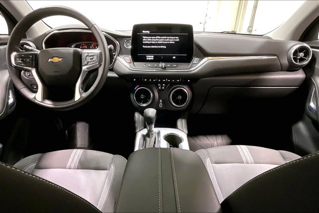 Used 2025 Chevrolet Blazer LT FWD image 15