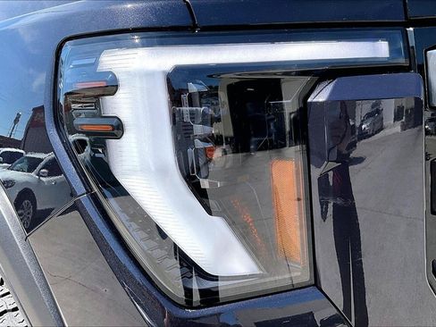 Used 2025 GMC Sierra 2500 AT4X AWD/4WD image 34