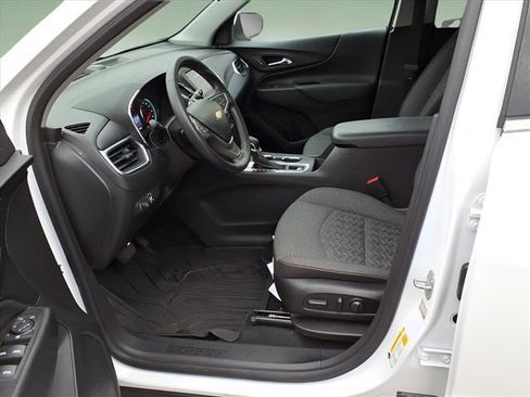 Used 2023 Chevrolet Equinox LT image 11