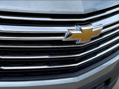 Certified 2023 Chevrolet Traverse LT w/ Rear Camera Mirror Package image 28