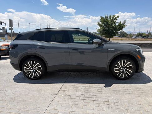 Used 2024 Volkswagen ID.4 Pro AWD/4WD image 8