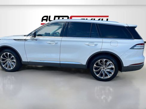 Used 2025 Lincoln Aviator Reserve w/ Illumination Package AWD/4WD image 4