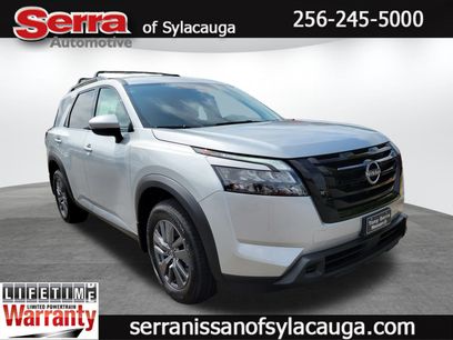 New 2025 Nissan Pathfinder SV w/ Black Appearance Package