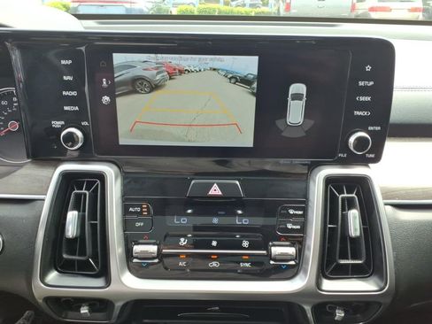 Used 2023 Kia Sorento EX w/ Panoramic Sunroof Package FWD image 14