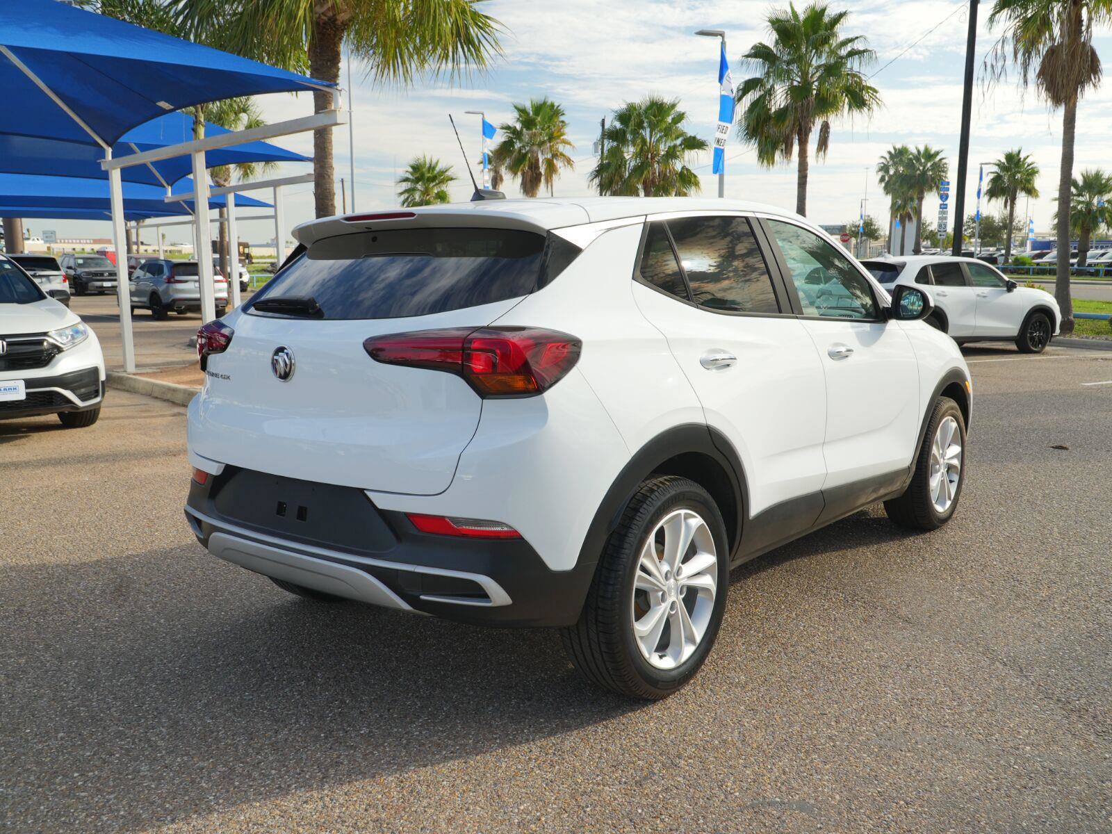 Used 2023 Buick Encore GX Preferred w/ Cold Weather Comfort Package FWD image 9