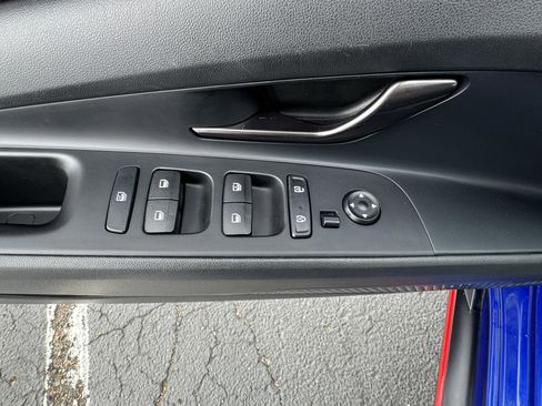 Used 2022 Hyundai Elantra N image 11