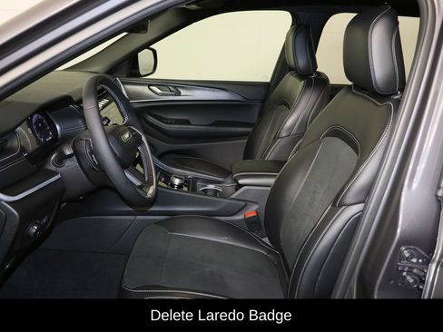 Used 2025 Jeep Grand Cherokee L Altitude image 10