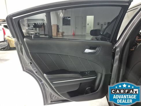 Used 2022 Dodge Charger SXT RWD image 32