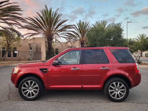 Used 2008 Land Rover LR2 HSE image 6