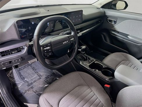 Used 2025 Kia K4 EX image 10