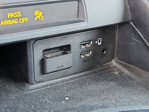 Used 2017 MAZDA MX-5 Miata Club image 19