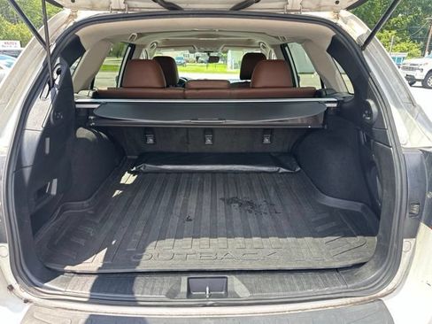 Used 2019 Subaru Outback 2.5i Touring w/ Popular Package #3A AWD/4WD image 9