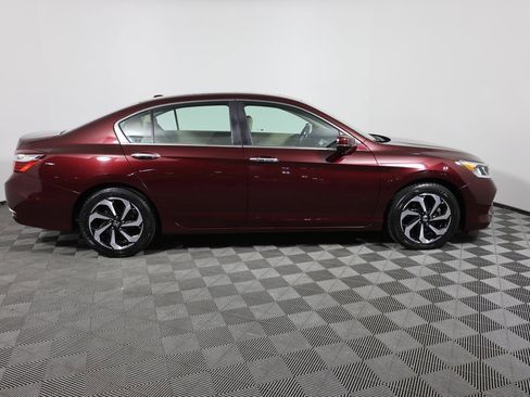 Used 2017 Honda Accord EX-L image 4