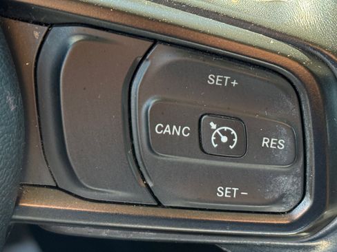 Used 2020 Jeep Wrangler Unlimited Sport S image 19