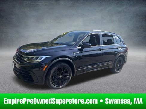 Used 2022 Volkswagen Tiguan SE R-Line image 1