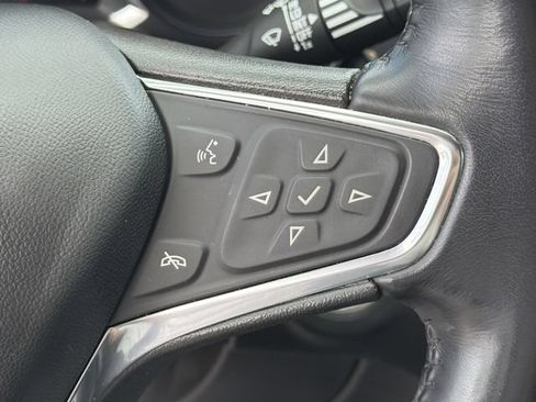 Used 2021 Chevrolet Equinox Premier w/ LPO, Floor Liner Package FWD image 28