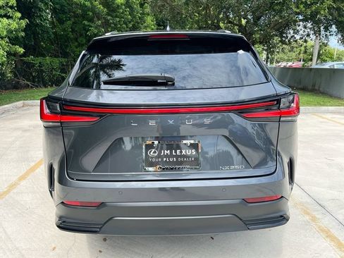 Certified 2025 Lexus NX 250 FWD w/ Accessory Package (Z1) image 6