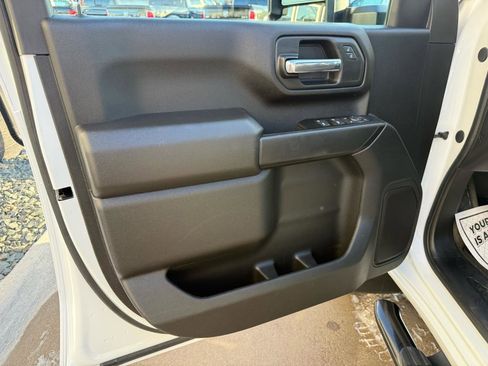 Used 2025 Chevrolet Silverado 2500 Custom w/ Custom Value Package image 12