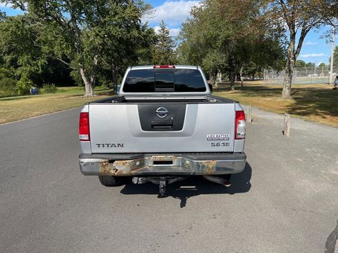 Used 2005 Nissan Titan SE image 13