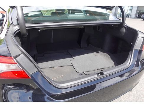 Used 2018 Toyota Camry SE w/ Audio Package FWD image 22