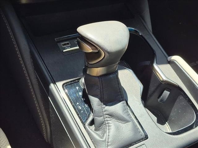 Used 2025 Lexus ES 300h w/ Technology Package FWD image 6