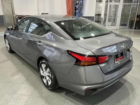 Used 2025 Nissan Altima 2.5 S image 32