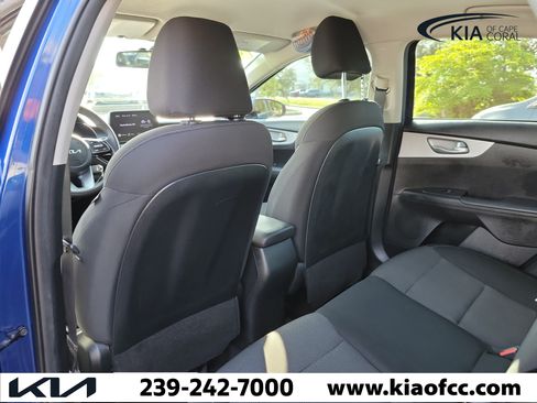 Used 2024 Kia Forte LXS w/ LXS Technology Package FWD image 12