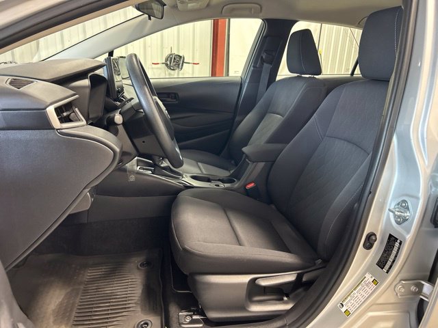 Used 2025 Toyota Corolla LE FWD image 13