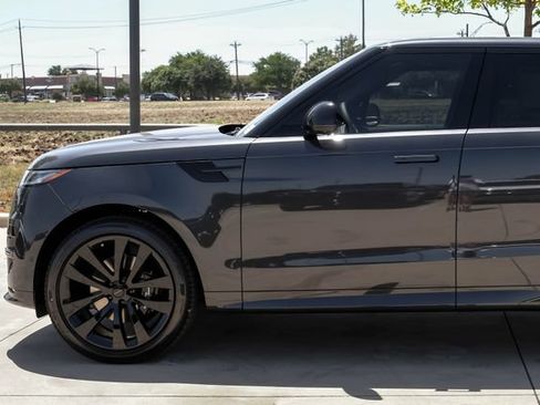 New 2026 Land Rover Range Rover Sport Dynamic SE AWD/4WD image 15