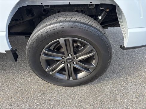 Used 2022 Ford F150 XLT w/ Equipment Group 302A High image 11