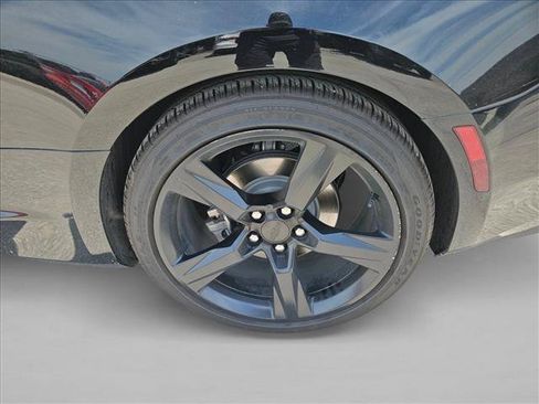 Used 2017 Chevrolet Camaro LT w/ RS Package RWD image 9