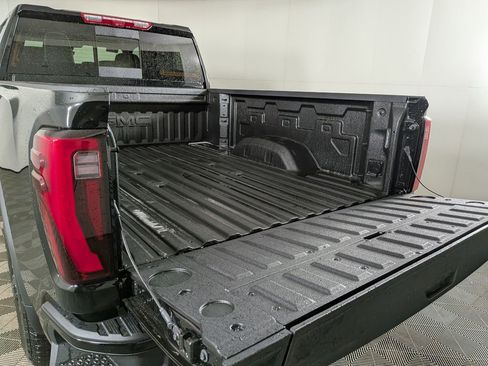 New 2026 GMC Sierra 2500 Denali Ultimate AWD/4WD image 9