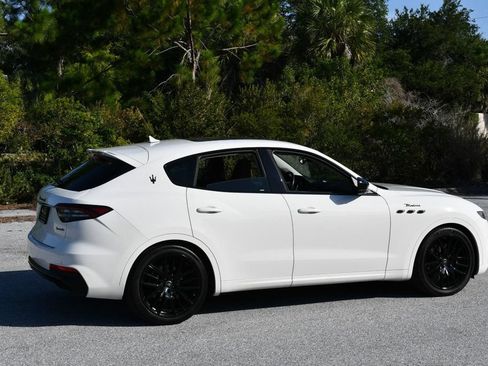 Used 2022 Maserati Levante Modena AWD/4WD image 6