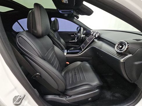 Used 2023 Mercedes-Benz C 300 Sedan image 11
