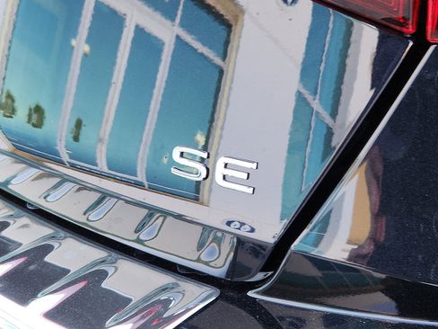 New 2026 Volkswagen Jetta SE image 10