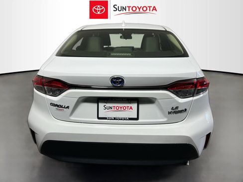 Used 2023 Toyota Corolla LE image 5
