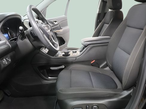 Used 2023 GMC Acadia SLE w/ Driver Convenience Package FWD image 18