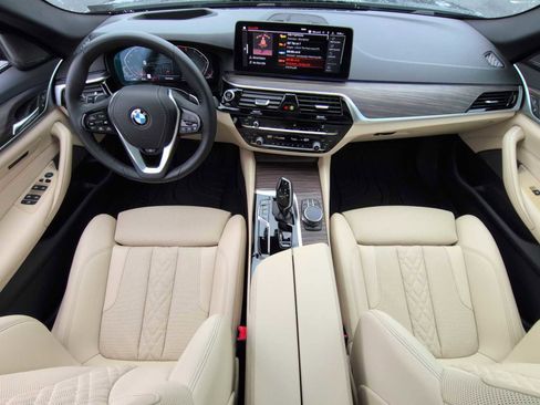 Certified 2023 BMW 530i xDrive w/ Premium Package AWD/4WD image 16