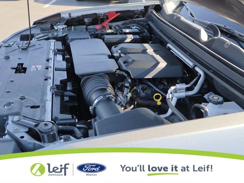 Used 2024 Chevrolet Colorado Trail Boss w/ Technology Package image 32