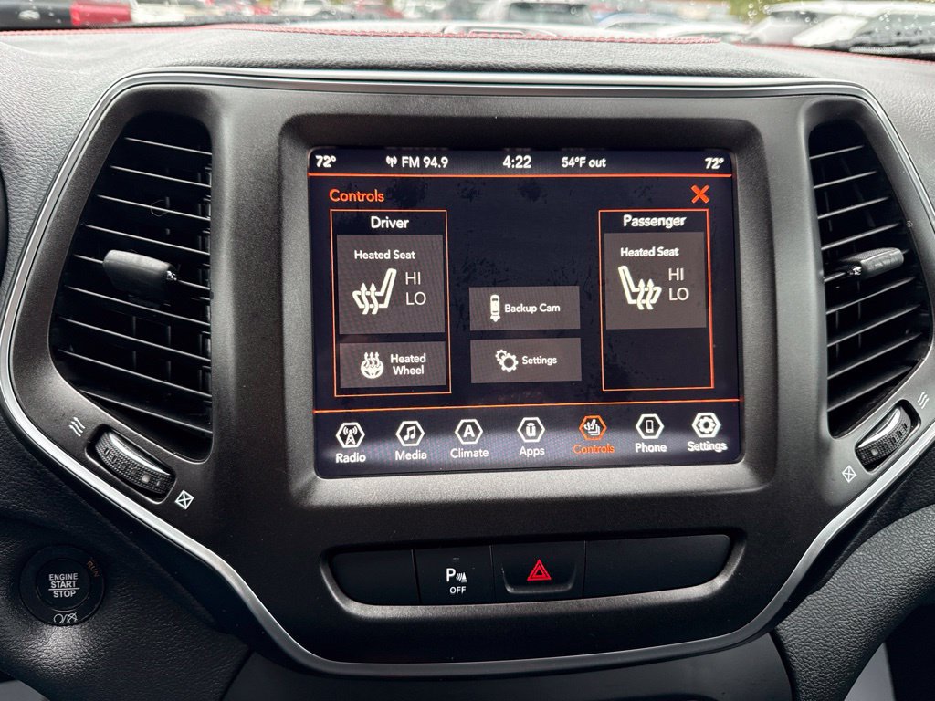 Used 2019 Jeep Cherokee Trailhawk w/ Cold Weather Group AWD/4WD image 9