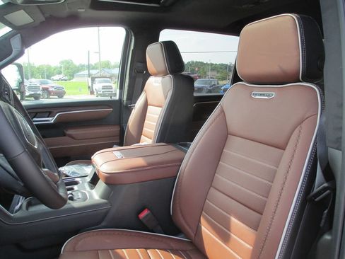 New 2026 GMC Sierra 2500 Denali Ultimate AWD/4WD image 13