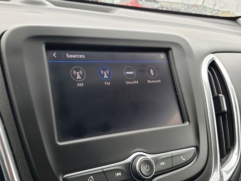 Used 2020 Chevrolet Equinox LT image 24