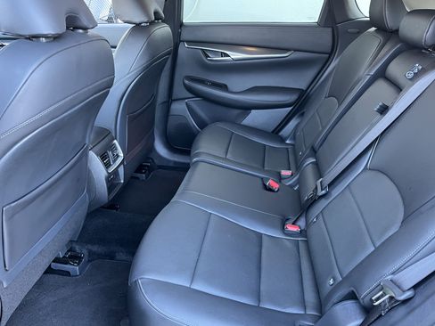 Certified 2025 INFINITI QX50 Luxe image 14