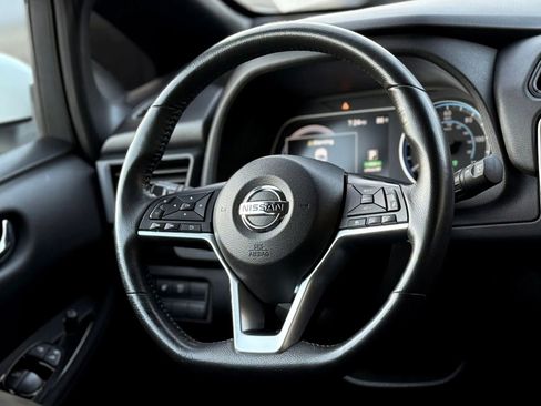 Used 2019 Nissan Leaf SV Plus w/ Protection Package FWD image 12