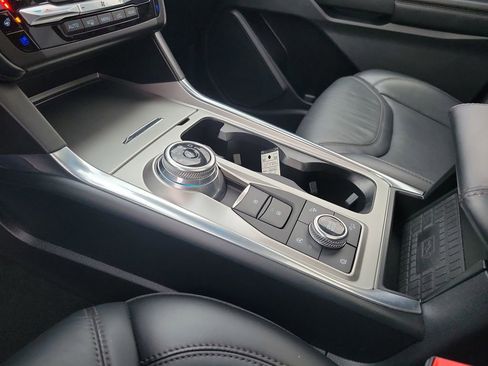 Certified 2020 Ford Explorer Platinum image 29