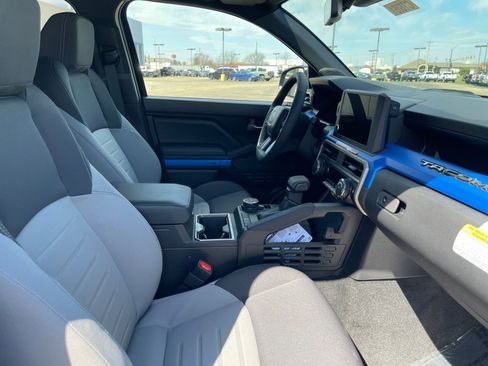 New 2026 Toyota Tacoma TRD Off-Road AWD/4WD image 15