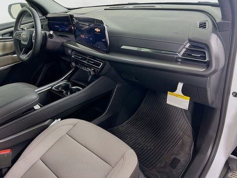 New 2026 Chevrolet Traverse LT image 30